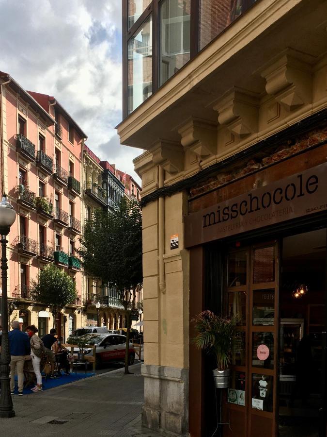 Piso Céntrico con Patio Appartamento Bilbao Esterno foto
