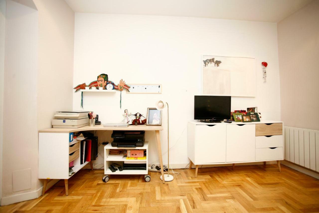 Piso Céntrico con Patio Appartamento Bilbao Esterno foto