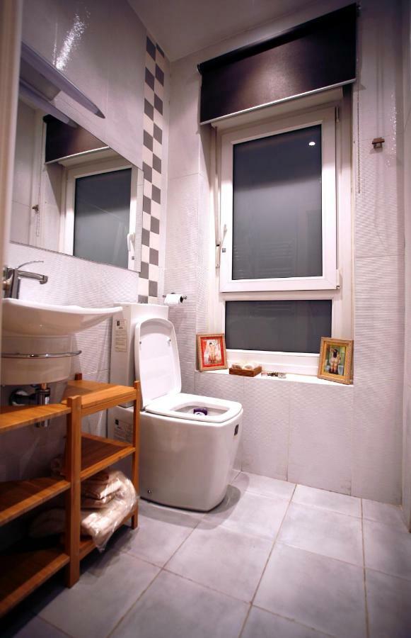 Piso Céntrico con Patio Appartamento Bilbao Esterno foto