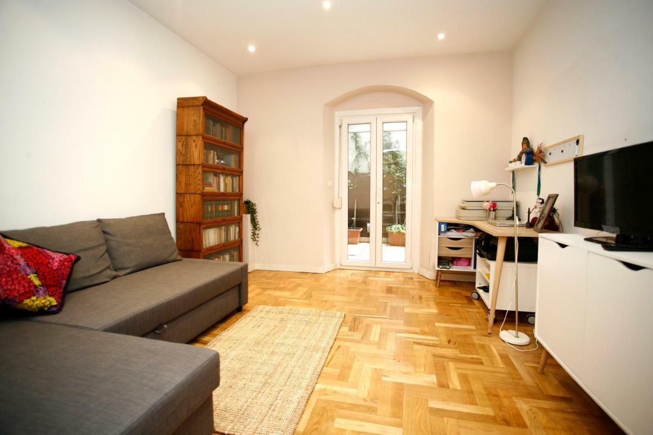 Piso Céntrico con Patio Appartamento Bilbao Esterno foto